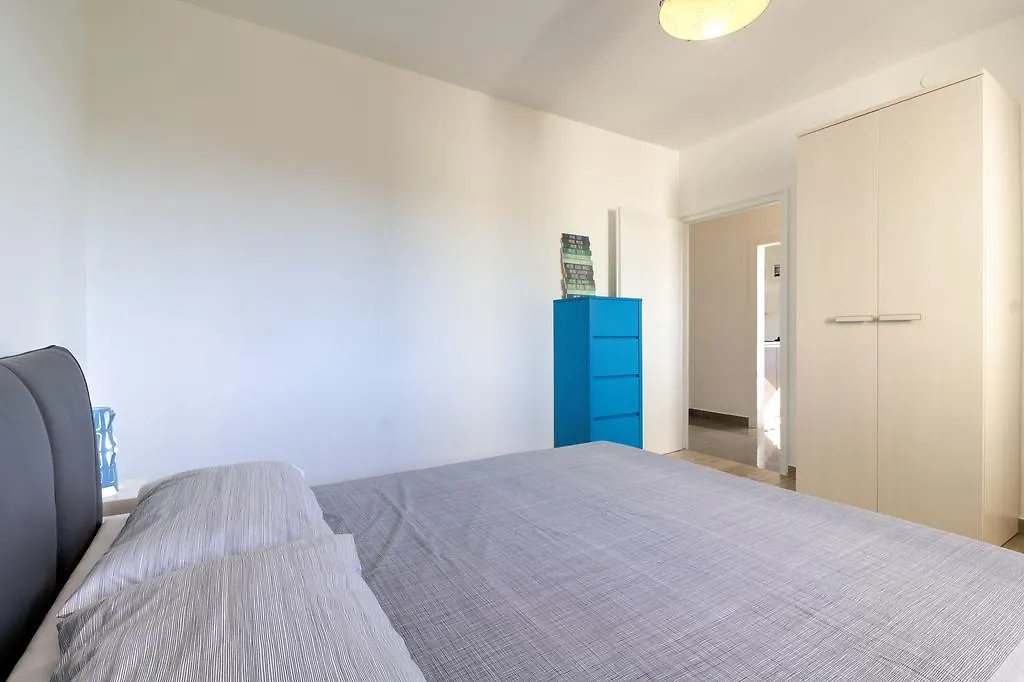Apartments Ester Victoria Medolino
